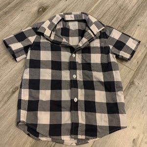 Boys Cat & Jack Navy and White Plaid Button Down Shirt Size XS